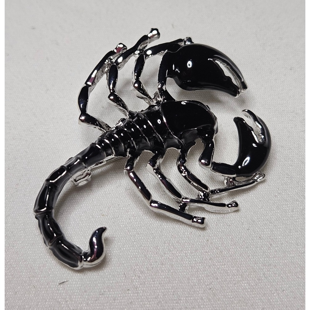 Scorpion Brooch Pin Unisex OS Black Silver Enamel Gothic Edgy Jewelry